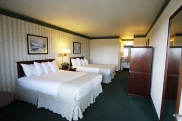 EMERALD DOLPHIN INN (Fort Bragg)